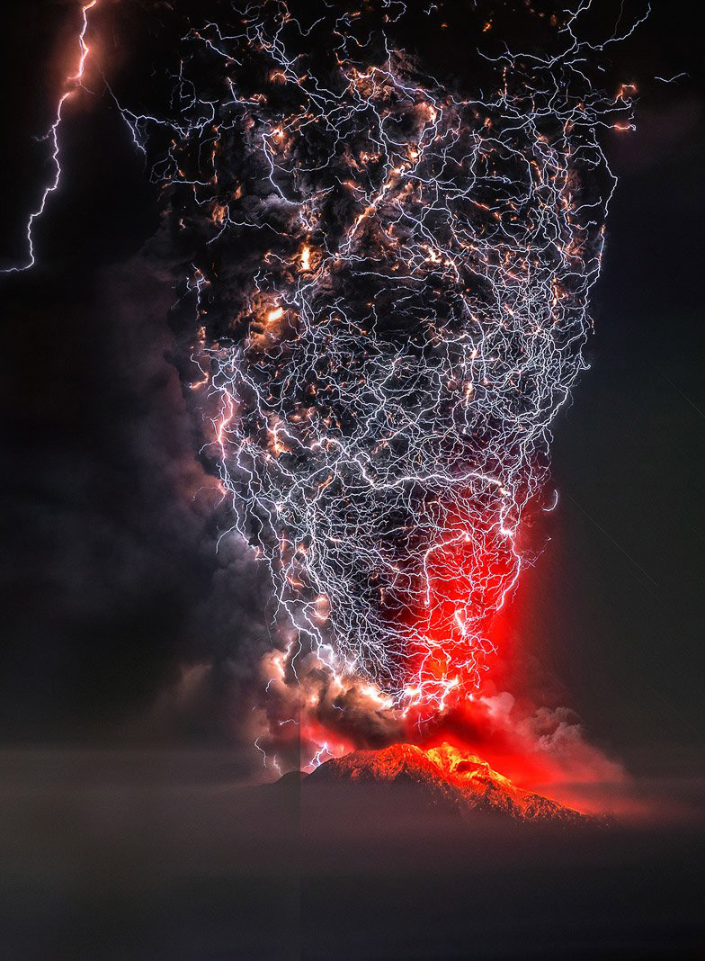 eruptie, fulger vulcanic Calbuco