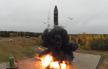 Rusia lansează un atac devastator asupra Ucrainei: Kievul sub asediu, iar o rachetă hipersonică „Oreșnik” lovește Liovul, la 70 km de granița UE